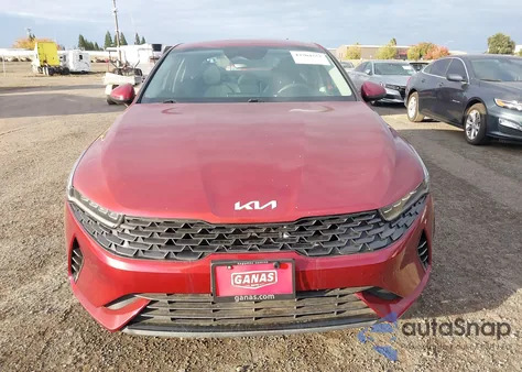 2022 Kia K5 Lxs z USA, uszkodzony, nr VIN 5XXG14J28NG093942